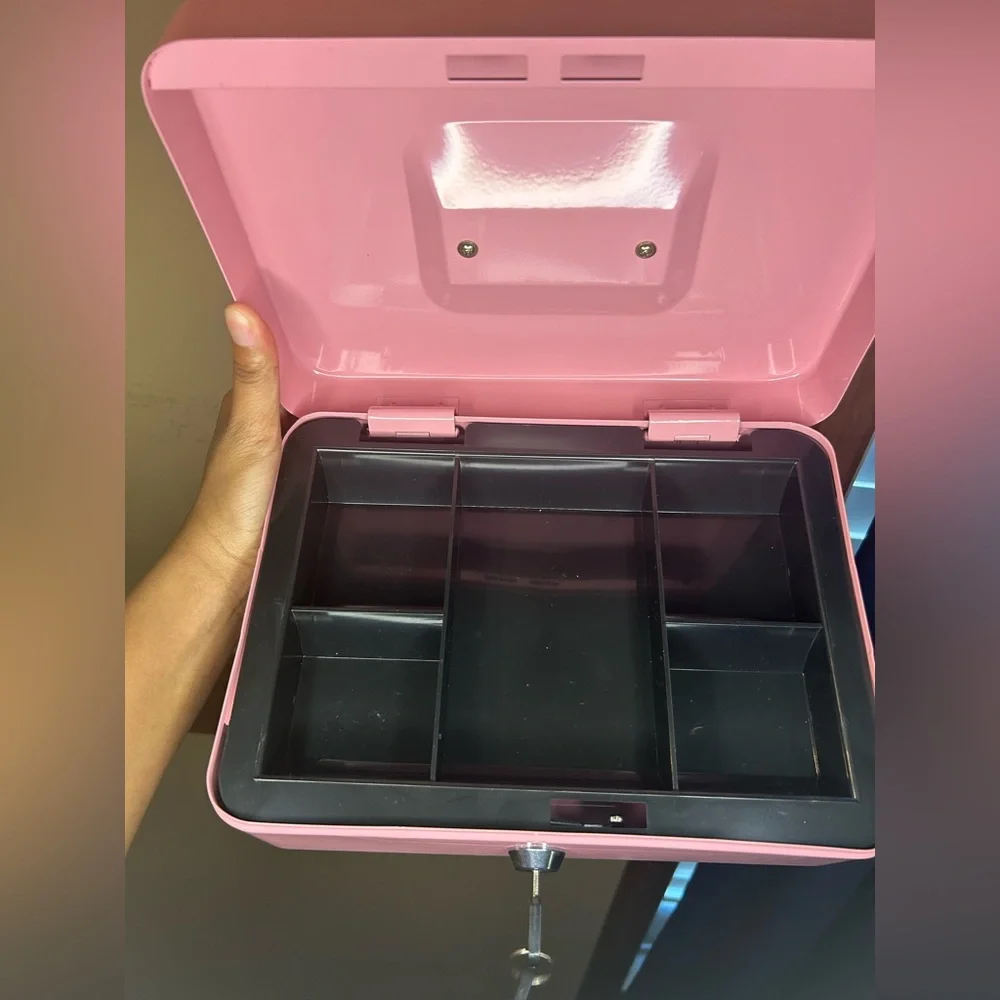 Lock box - Picture 1 of 4